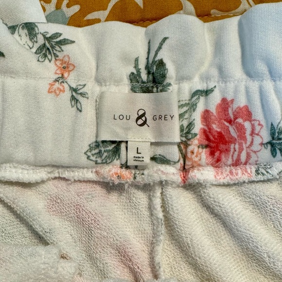 Lou & Grey Pink and White Floral Crew Neck Sweater Set - Picture 8 of 8